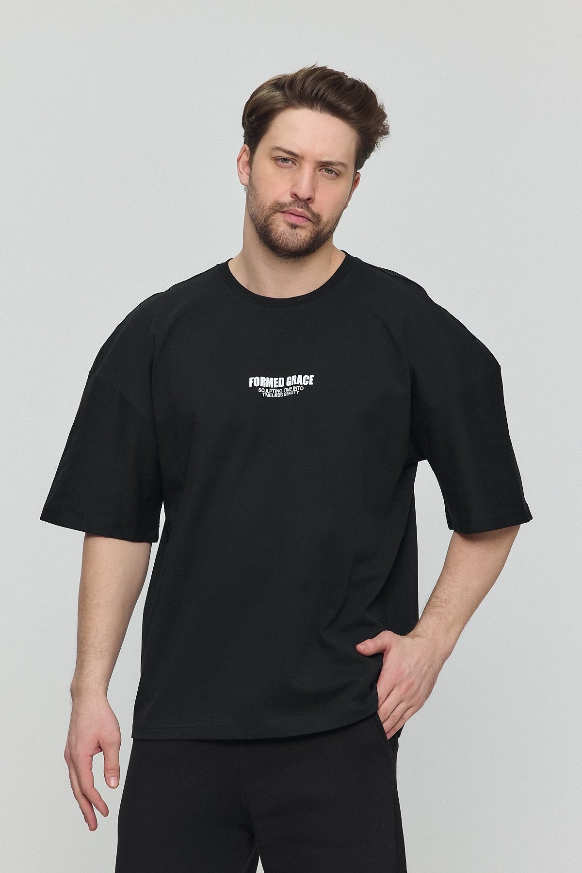 Hades Baskılı Oversize T-shirt - Pamuklu Konfor ve İkonik Tasarım Siyah