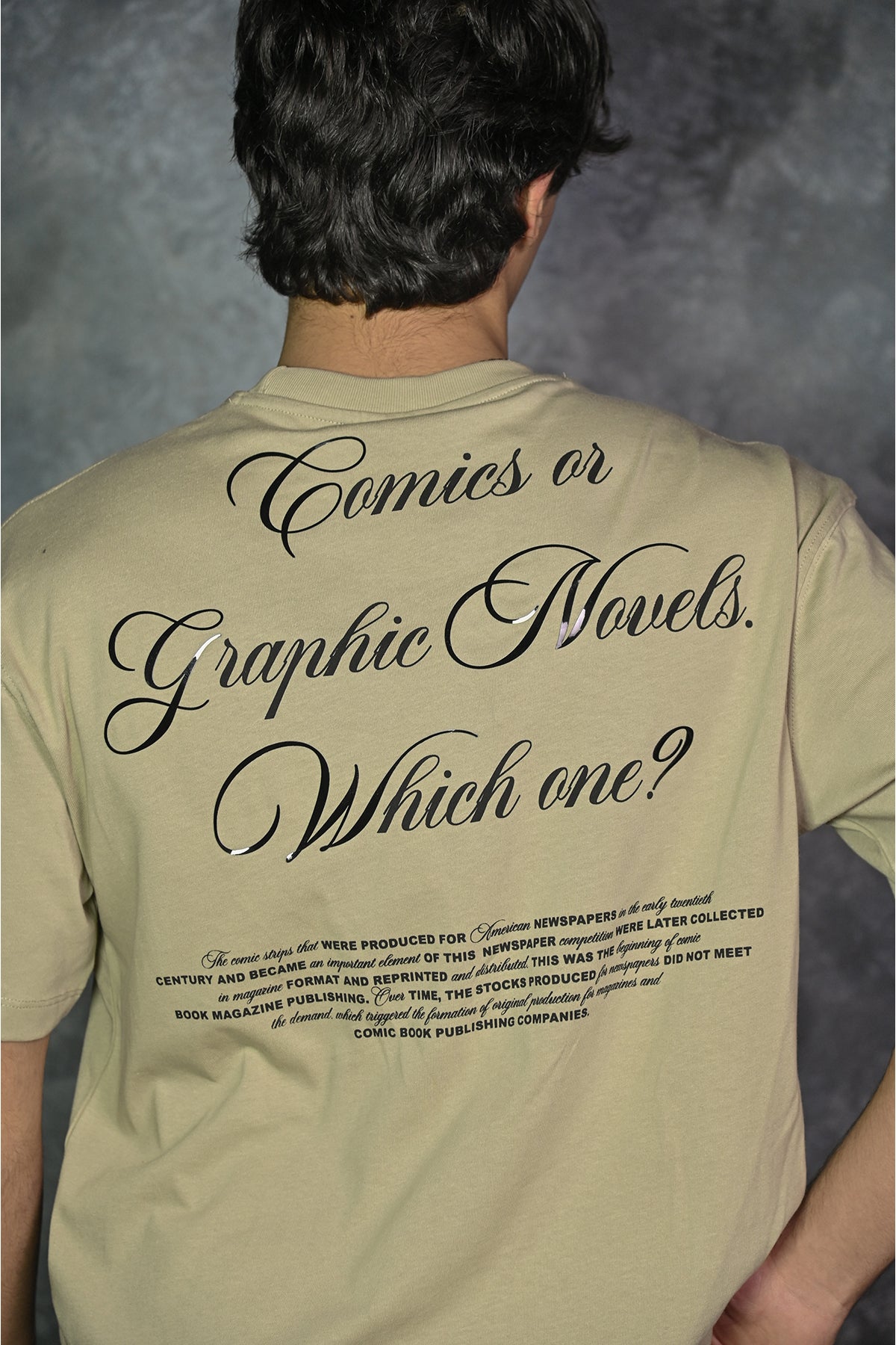 Yeşil Badem Renk Sırtı El Yazılı Baskılı T-shirt