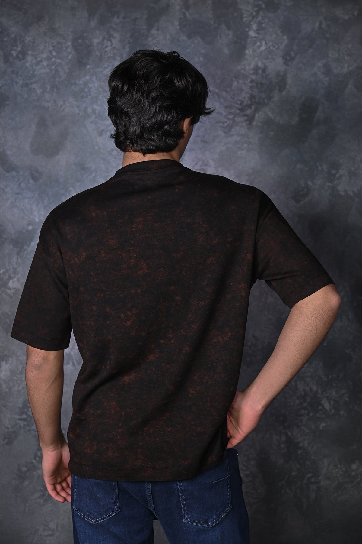 Nakış Detaylı Yazılı Bol Erkek T-Shirt - Siyah