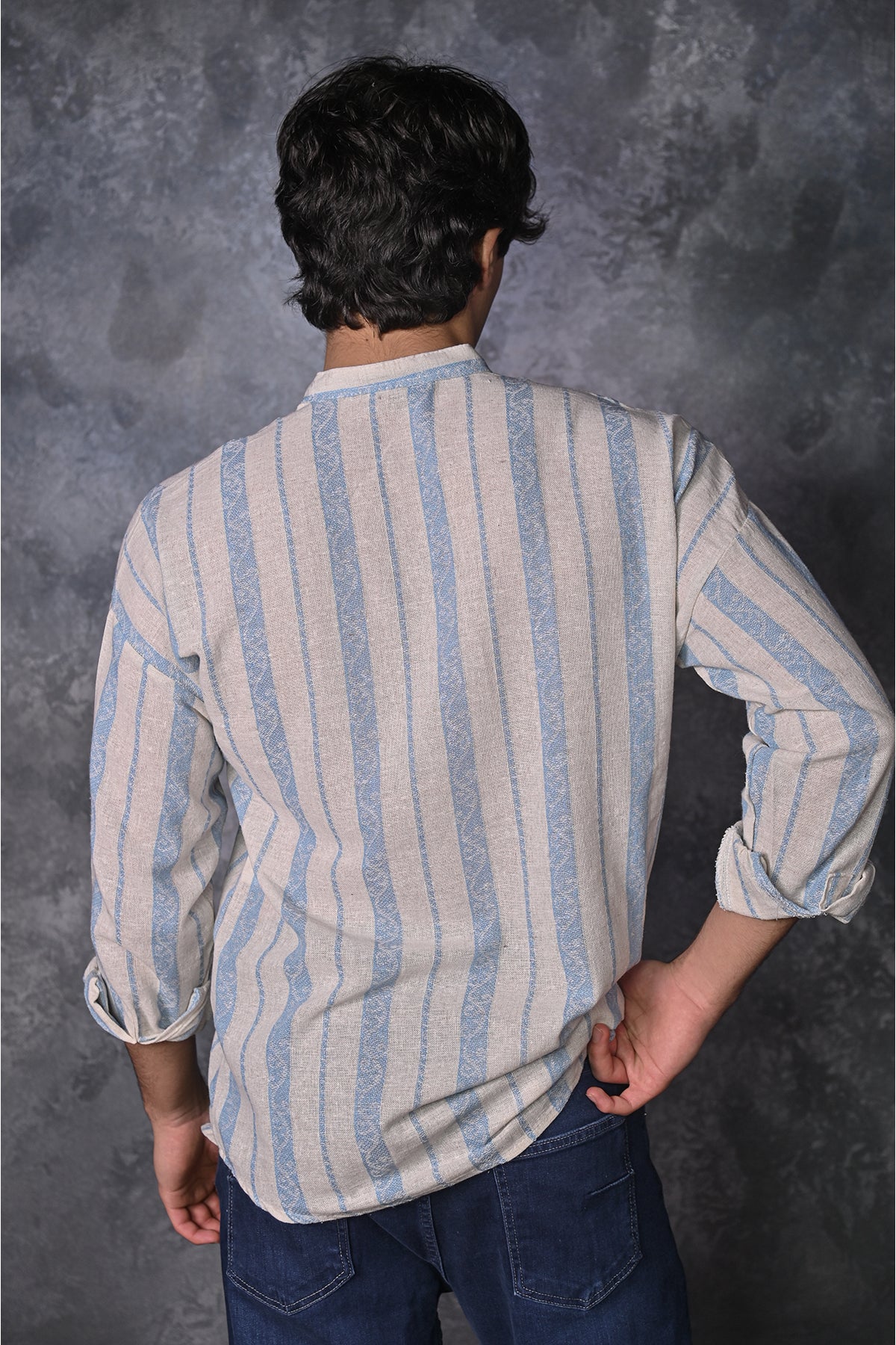 Hakim Yaka Çizgili Keten Erkek Gömlek - Krem