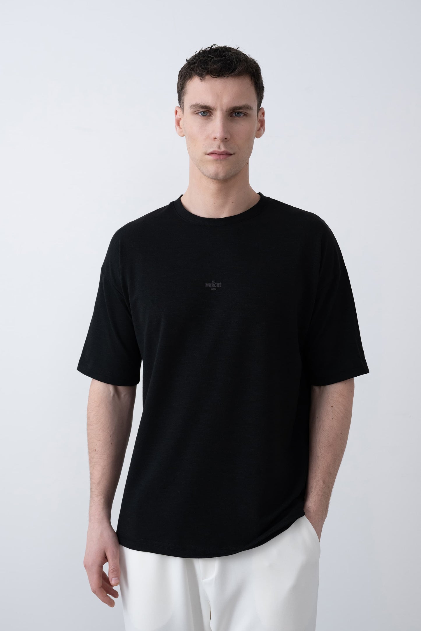 Au Marché Noír Yazılı Oversize T-shirt - Polyester Konfor ve Modern Tasarım Siyah