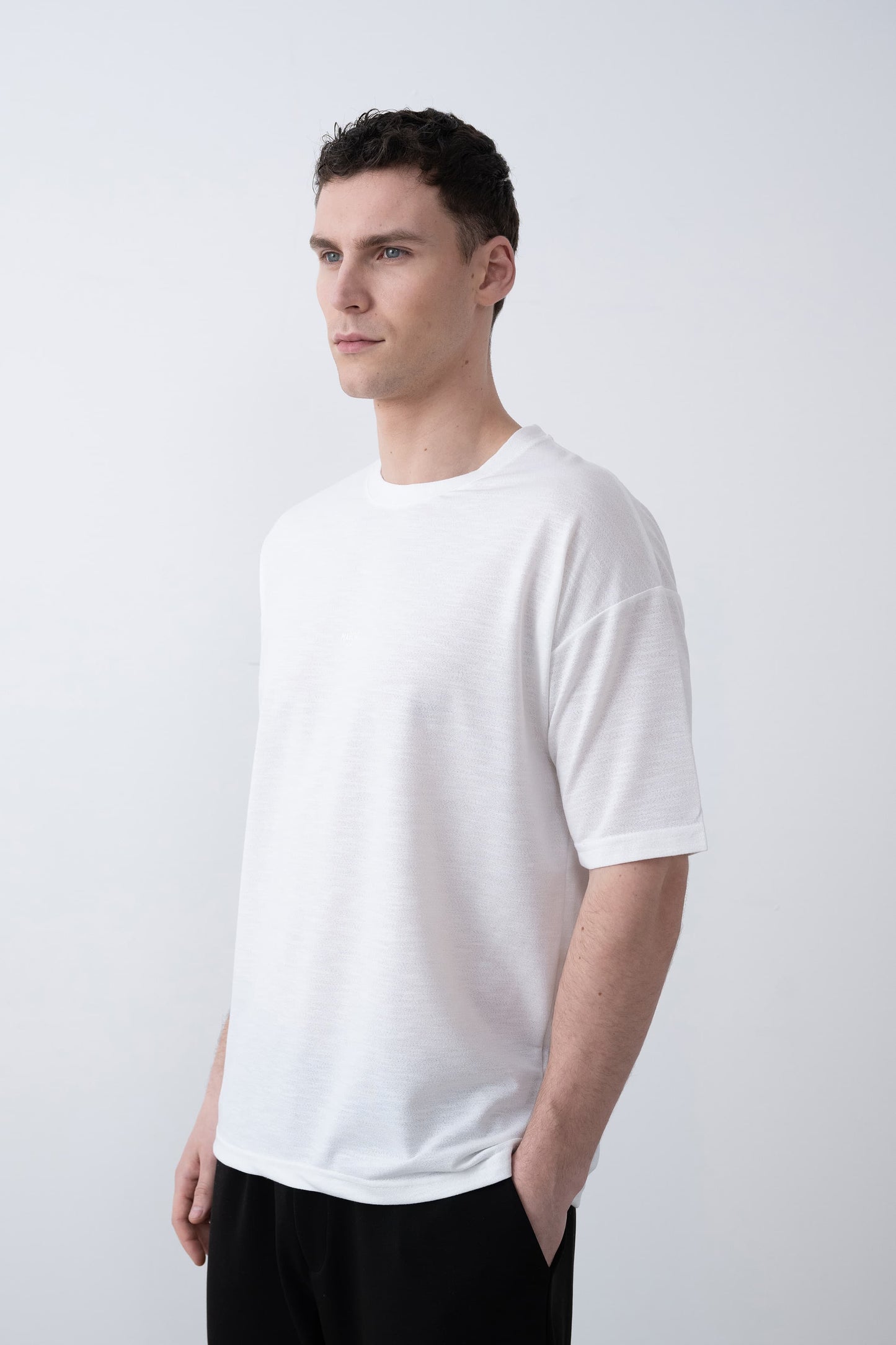 Au Marché Noír Yazılı Oversize T-shirt - Polyester Konfor ve Modern Tasarım Ekru
