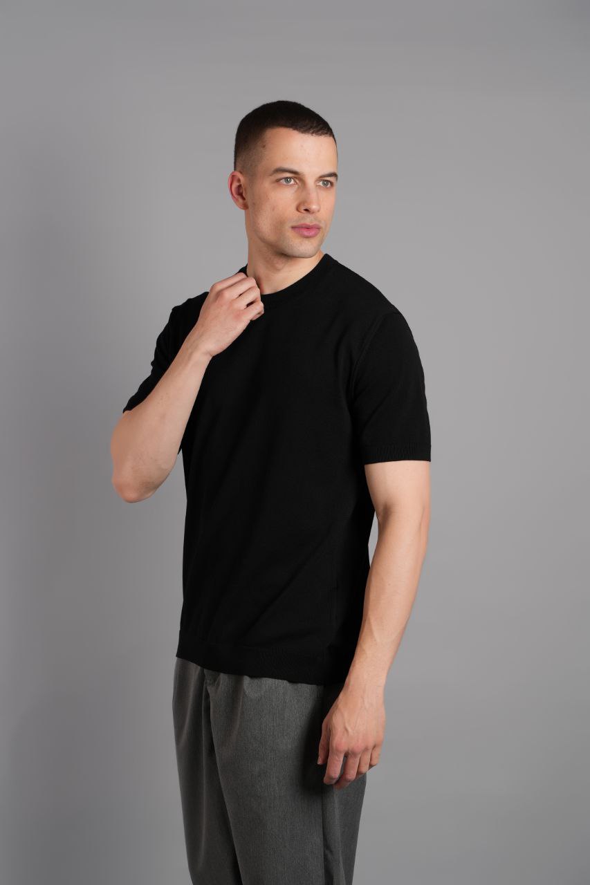 Bisiklet Yaka Basic Triko - Şıklık ve Konfor Siyah