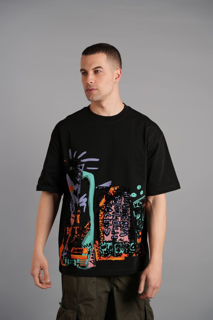 Art Flok Baskılı T-shirt - Sanatsal ve Renkli Tasarım Siyah